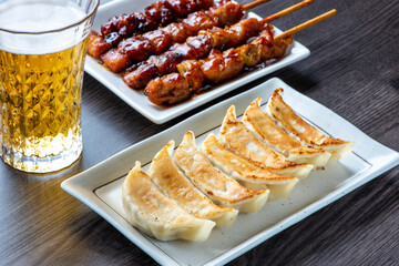 餃子と焼き鳥とビール
