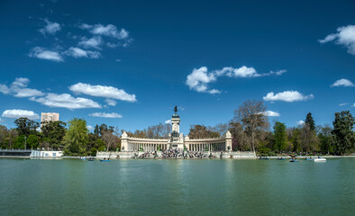 Fototapeta na wymiar Retiro Park on a spring day, Madrid, Spain.