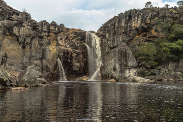 Fototapeta na wymiar waterfall in São Gonçalo do Rio Preto city, Minas Gerais State, Brazil