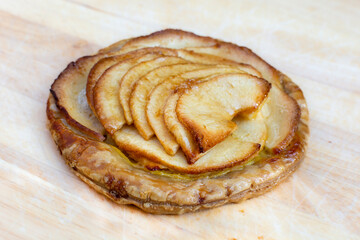 Apple mini tartlet