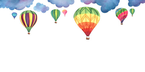 Helle, mehrfarbige Heißluftballons steigen zwischen den blauen Wolken der Wolkenkarikatur. Dekoratives Element der oberen Bordüre. Handgemalte Aquarellillustration. bunte Zeichnung isoliert auf weißem Hintergrund