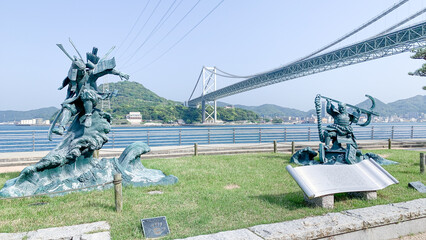 源義経 八艘跳びの像