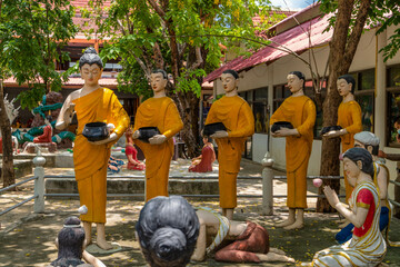 Obraz na płótnie Canvas temple surroundings in suphanburi, thailand