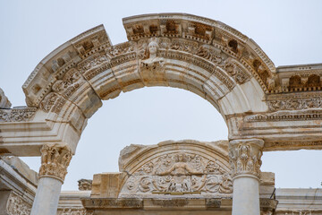 Obraz premium Ephesus, ancient city ruins in Selcuk, Izmir, Turkey.