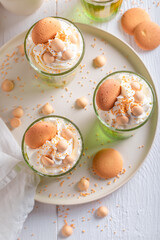 Fresh green jelly as a refreshing summer dessert.