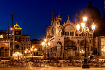 Fototapeta na wymiar Venedig bei Nacht