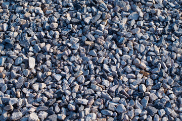 the gravel floors are arranged along the sandy soil