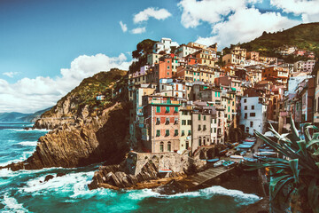 Fototapeta na wymiar Riomaggiore fisherman village in Cinque Terre, Italy