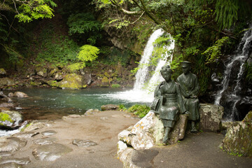 【伊豆】初景滝と銅像