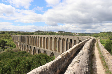 Fototapeta na wymiar Aquädukt von Tomar, Convento de Christo, Portugal