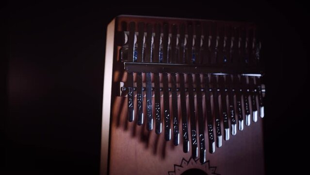 Kalimba - instrument muzyczny
Kalimba na czarnym tle. 
On black background