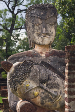 Ancient Buddha Statues at Wat Phra Kaeo, Kamphaeng Phet, Thailand