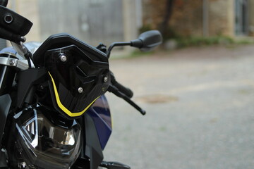MOTO BLEUE