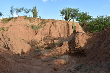 Desierto Tatacoa procesos de erosión por agua. Desierto Rojo