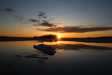 Fototapeta na wymiar Spring Sunset, Elk Island National Park, Alberta