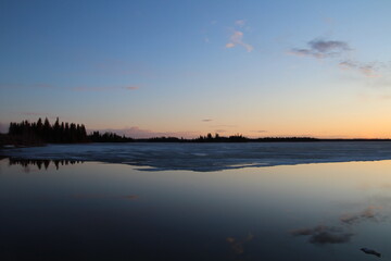 Fototapeta na wymiar After Glow On Lake, Elk Island National Park, Alberta