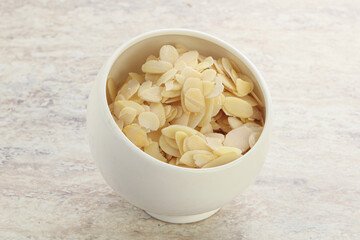 Almond nut slices for culinary