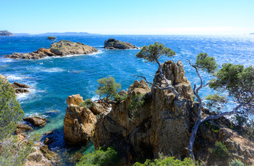 Vers le Cap Léoube