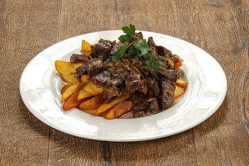 Roasted beef with fried potato