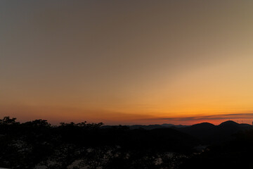 万葉の岬から望む夕日