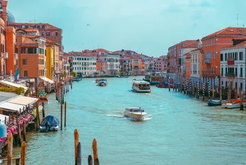 Fotobehang view of venice city grand canal with boats © phpetrunina14