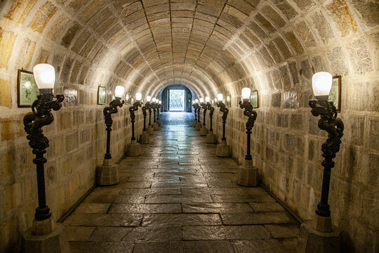 地下牢 のプレミアム画像 41 件の Stock 写真 ベクターおよびビデオ Adobe Stock