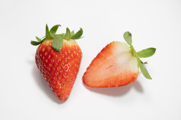 イチゴとスライスされたいちご