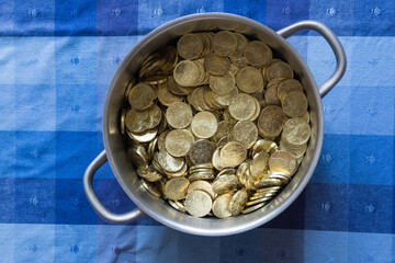 pot full of gold coins