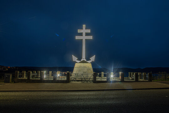 Cross of Loraine Greenock Lyle hill