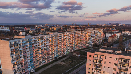 Obraz premium The largest block in the Nowy Port district in Gdańsk, called Falowiec.