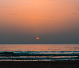 Amanecer en costa de España