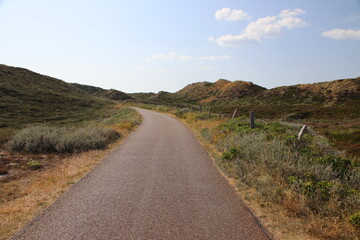 Fahrradweg in den D&uuml;nen auf Sylt 