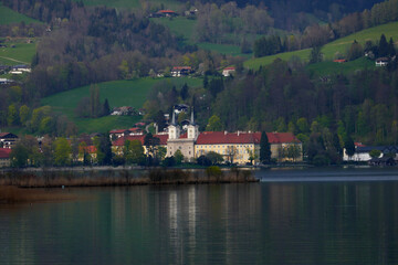 Fototapeta na wymiar Herzogliches Schloss Tegernsee