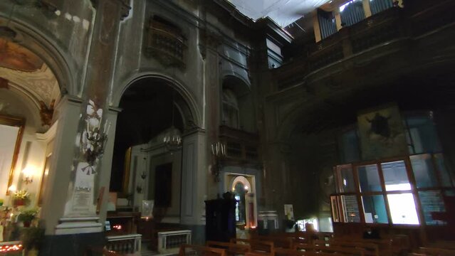 Napoli - Panoramica interna della Chiesa di Santa Brigida