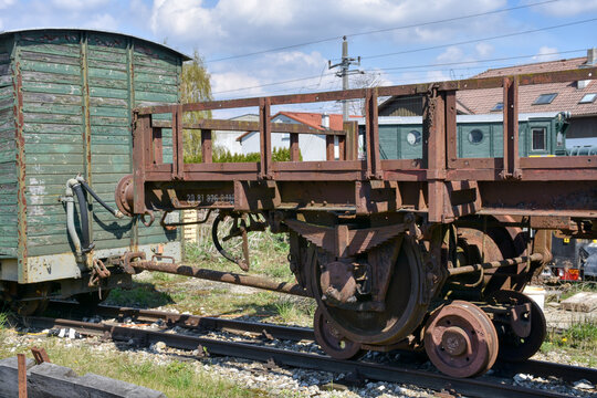 Schmalspur, Normalspur, Rollschemel, Rollbock, Tragschemel, Achse, Rad, Langbeinscher Rollbock, Radlager, R&auml;der, G&uuml;terwagen, Schmalspurbahn, Waggon, Kupplung, Gel&auml;nder, Federung, Feder, Blattfeder, an