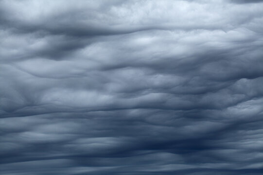 Sky with type of cloud formation called Asperitas, formerly known as Undulatus asperatus
