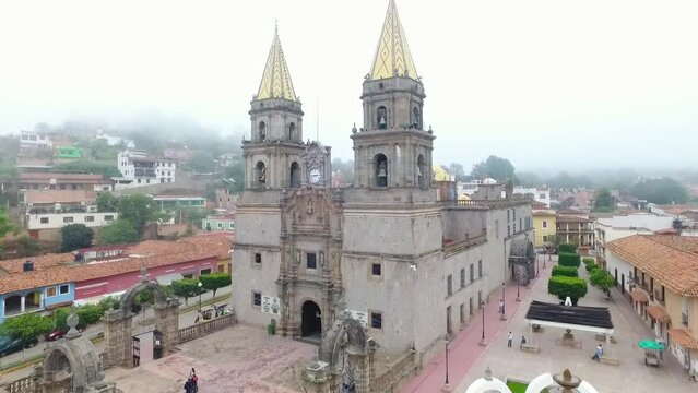 Bas&iacute;lica de Nuestra Se&ntilde;ora del Rosario de Talpa, Mexico