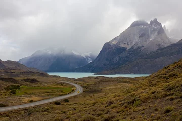 Crédence de cuisine en verre imprimé Cuernos del Paine Road to the viewpoint Los Cuernos , Torres del Paine national park in chilean Patagonia