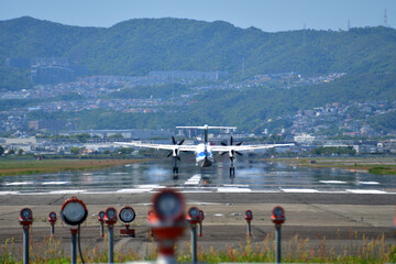 飛行機着陸の風景