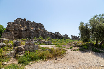 Fototapeta na wymiar Ancient ruins side