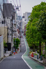 Obraz premium 日本の東京港区赤坂4丁目の円通寺坂