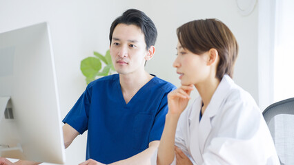 医者・医療・会議・ミーティング