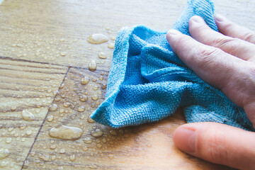 Waterproofness of linoleum. Waterproof linoleum in the kitchen. Sample roll.