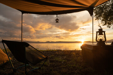 テントから見た夕焼け