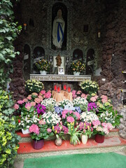 Fototapeta na wymiar Missionshaus St. Wendel im Saarland - Missionshauskirche der Steyler Missionare – Lourdes Grotte