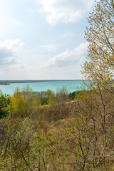 Fototapeta na wymiar Scenic view at the Markkleeberger lake near Leipzig in early spring
