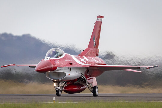 Avalon, Australia - February 28, 2015: Republic of Singapore Air Force (RSAF) Lockheed Martin F-16CJ Fighting Falcon fighter aircraft of the Black Knights display team.