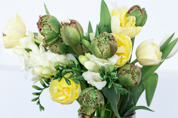 Close-up, a bouquet of white and yellow flowers.