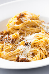 spaghetti with minced meat and chick peas