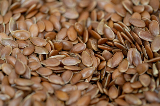 Close up a semillas de linaza para preparar comida